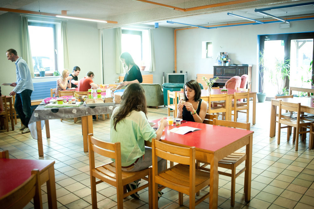 Auberge De Jeunesse De La-Roche Champlon Tenneville Kültér fotó