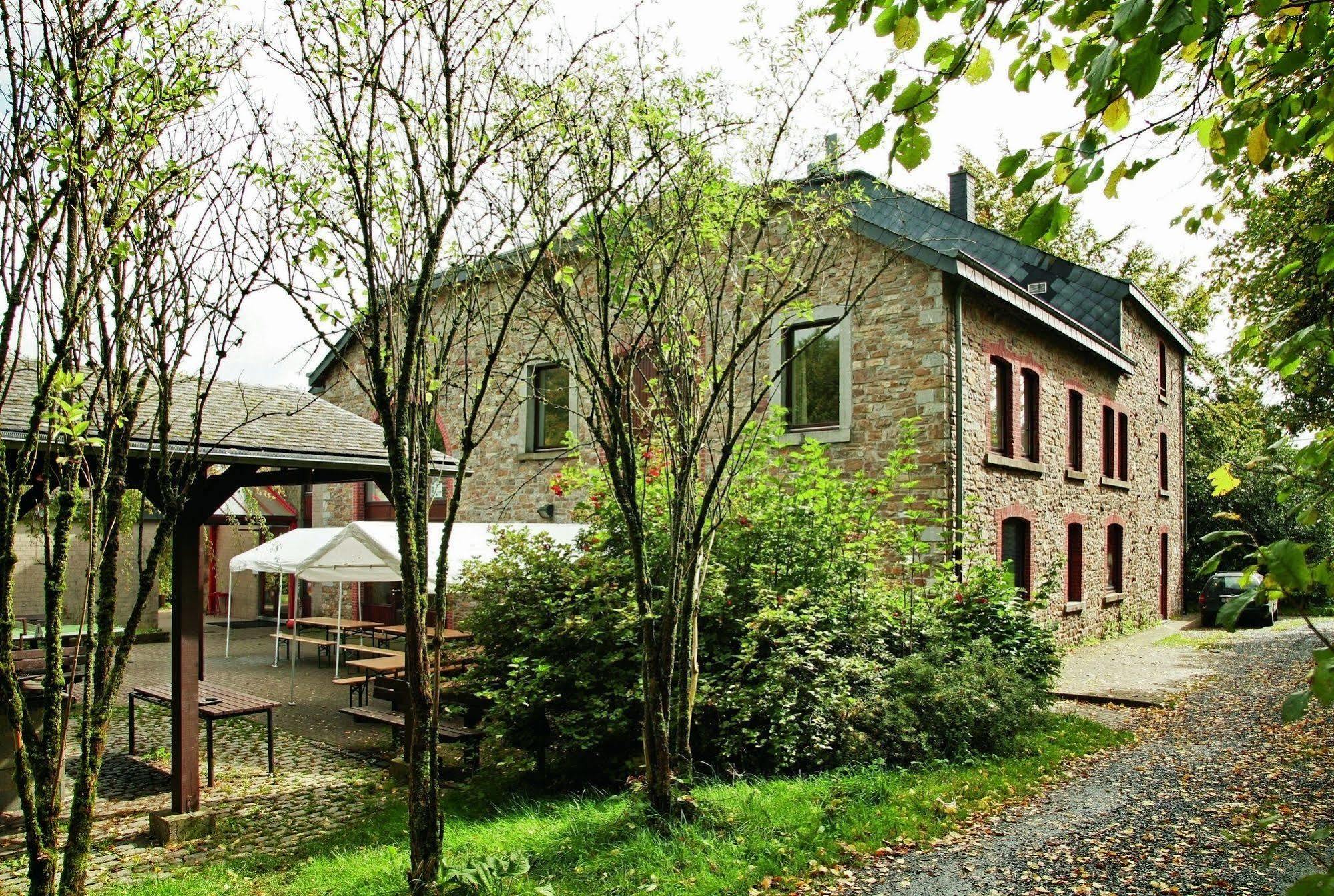 Auberge De Jeunesse De La-Roche Champlon Tenneville Kültér fotó