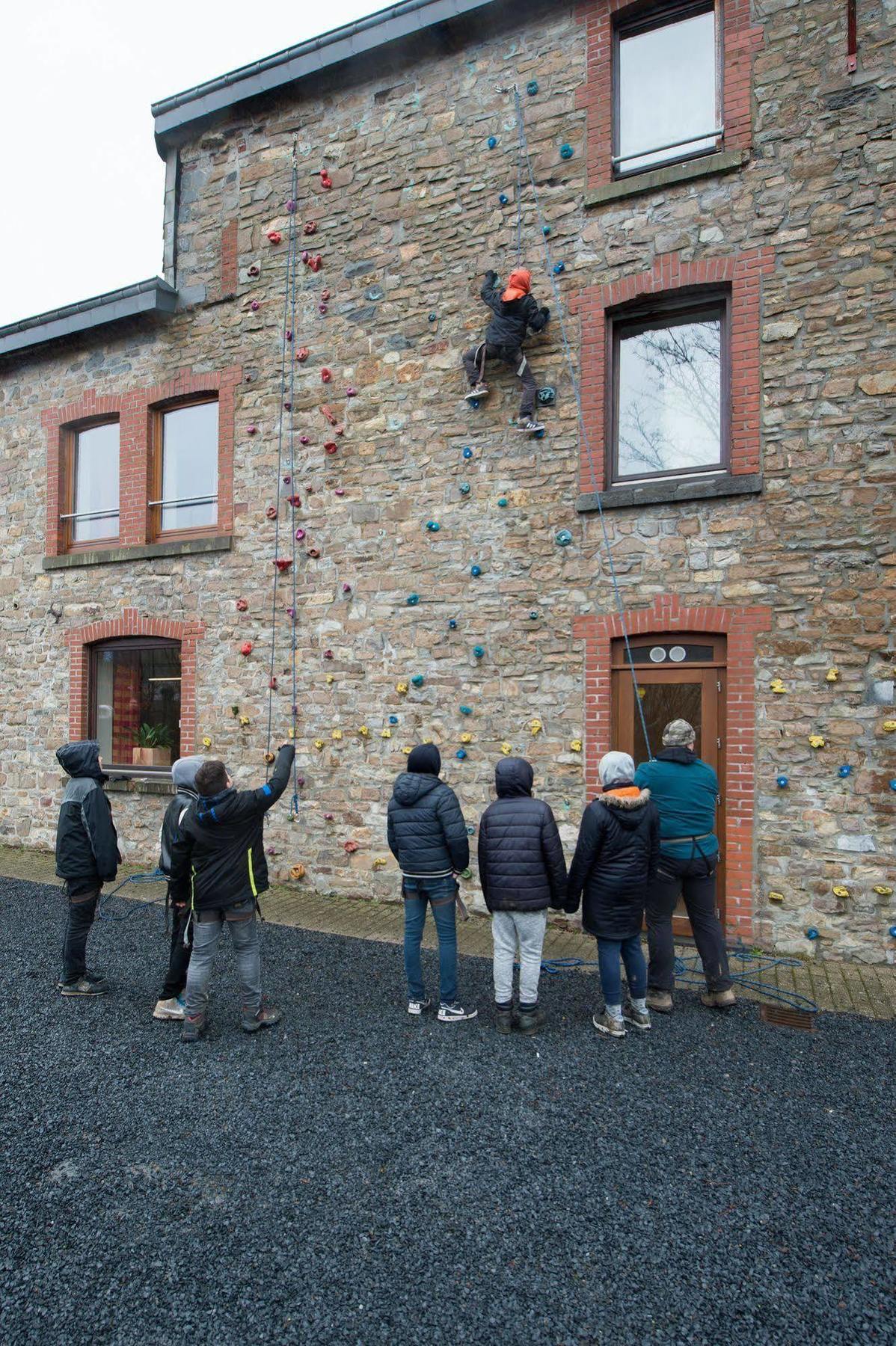 Auberge De Jeunesse De La-Roche Champlon Tenneville Kültér fotó